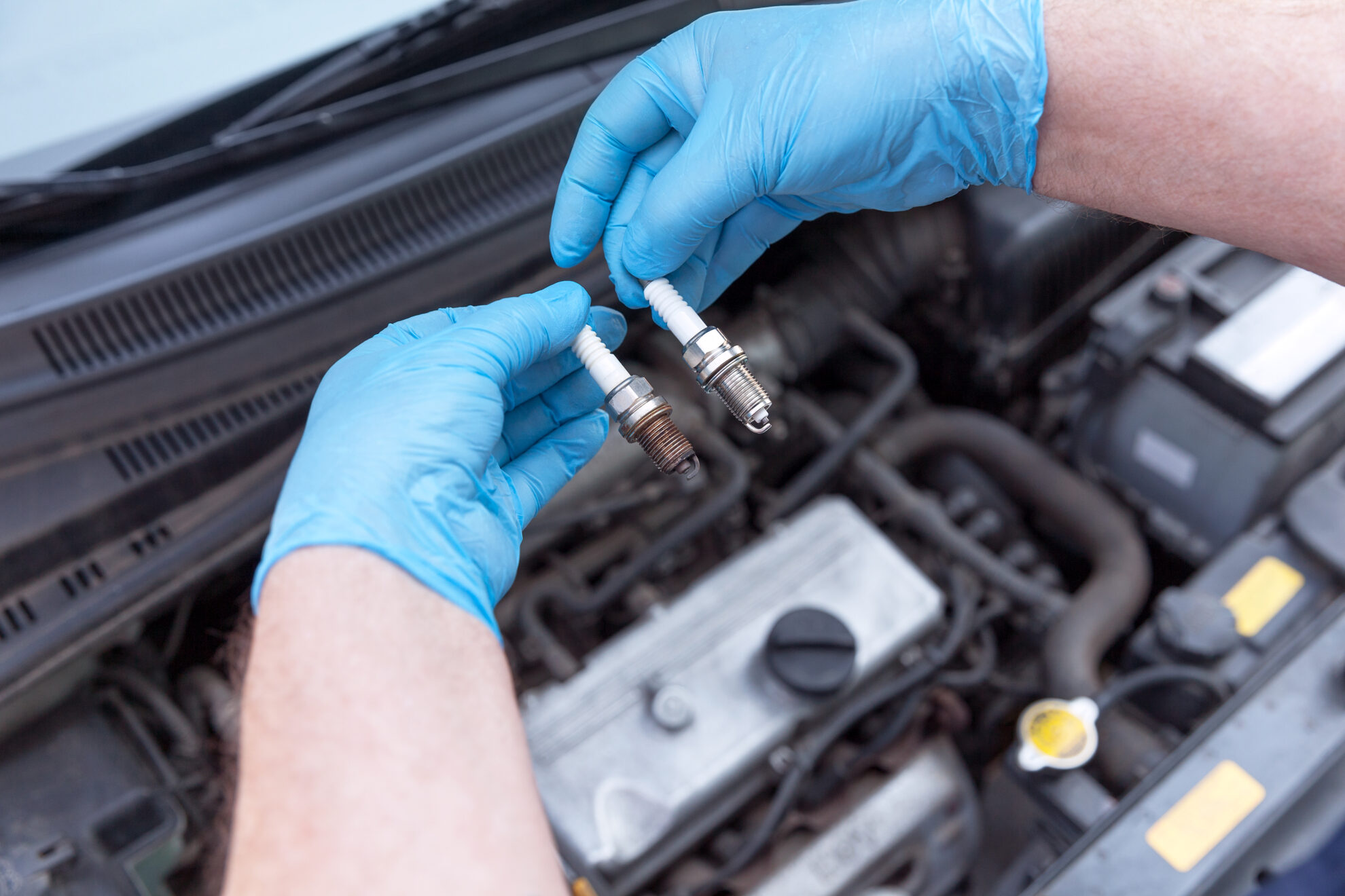 6 Signs that You Need to Change Spark Plugs - professional automotive ...